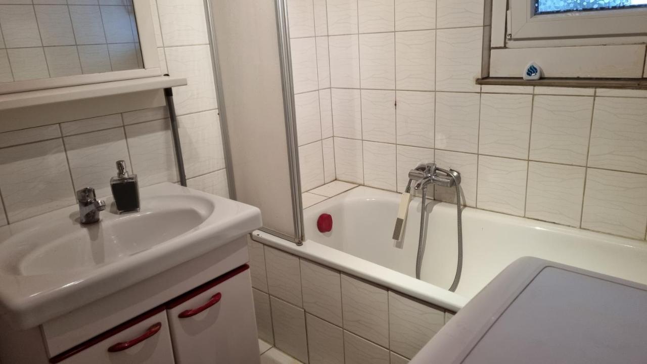 Schoene 2-Zimmer Ferienwohnung Леффінген Екстер'єр фото